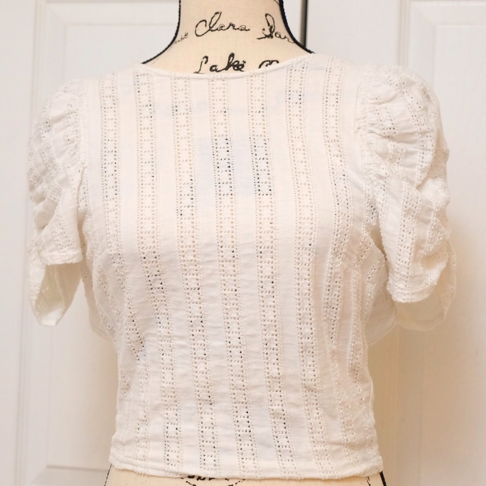 FREE PEOPLE Open Back tie ADORABLE White Top size XS Eyelet detail Fairycore